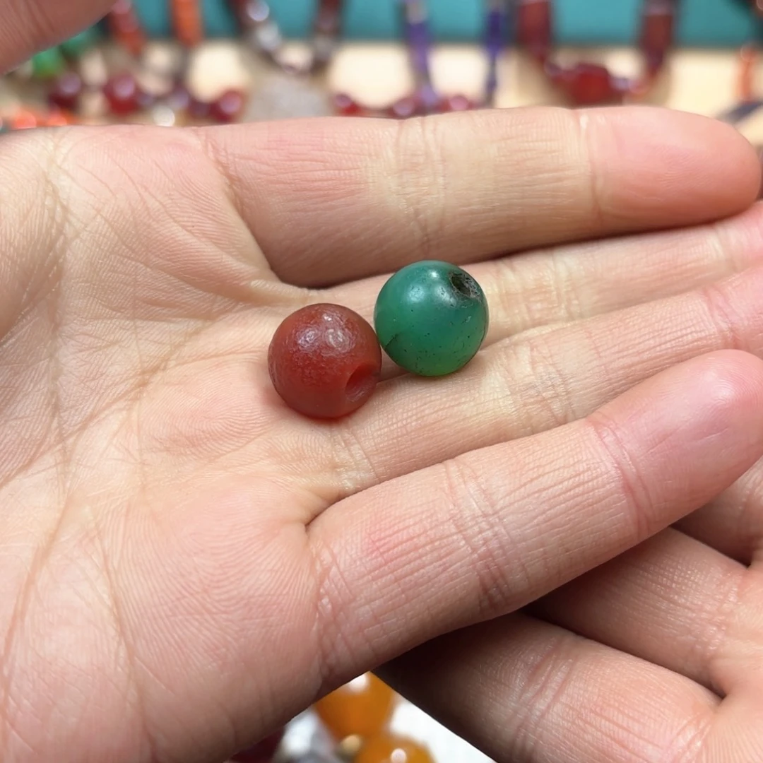 玛瑙/玉髓颈饰未镶嵌绿**衣