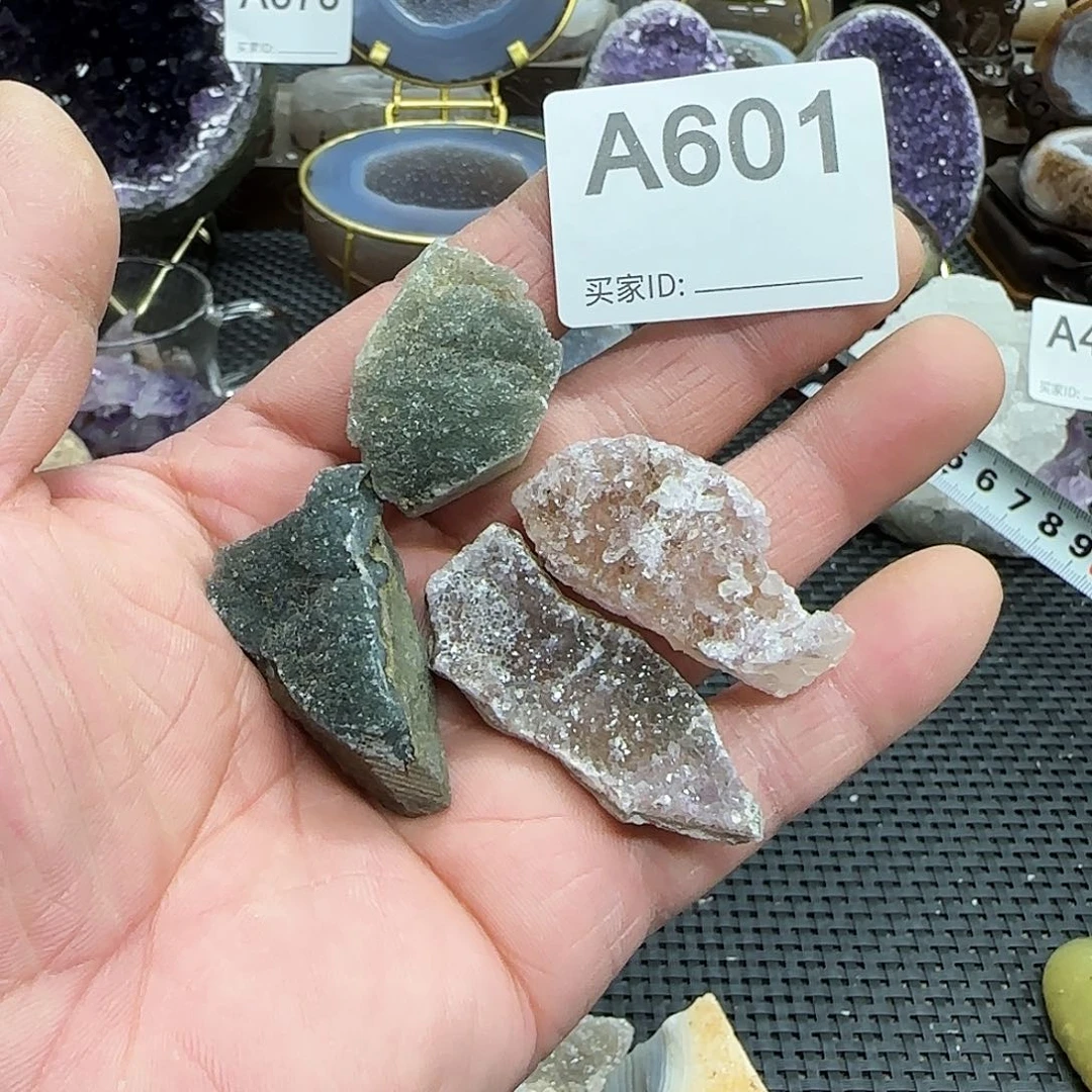 未镶嵌水晶大型摆件（非配饰）