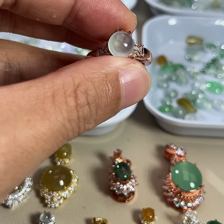 翡翠裸石缅料A货翡翠