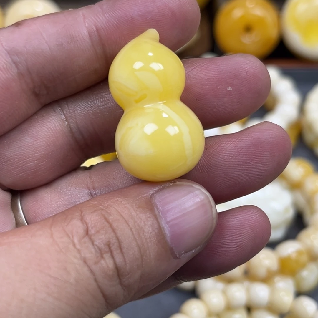 琥珀未镶嵌手串小葫芦