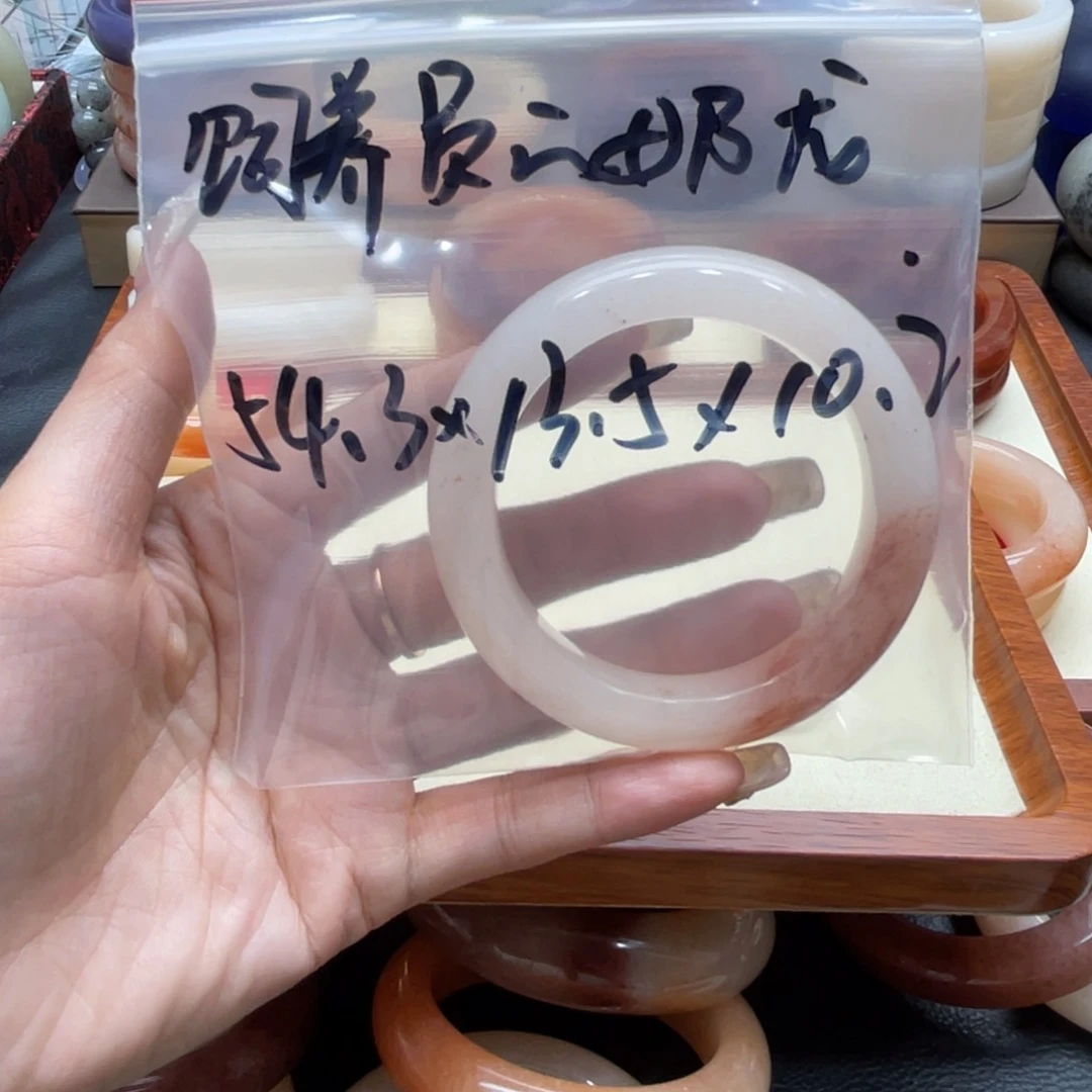 石英质玉手镯未镶嵌饲****～