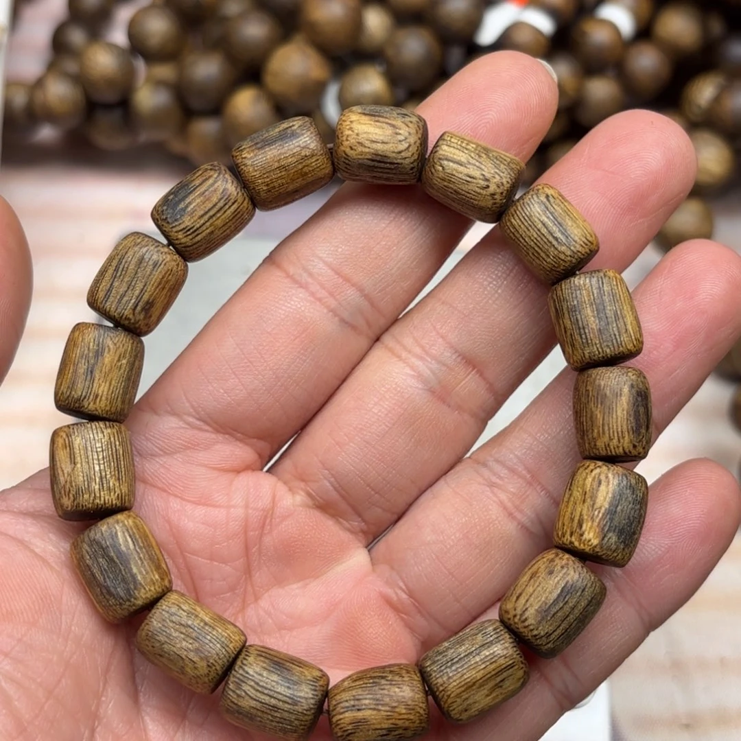 手串沉香桶珠单圈乌身圆叶1.0/9.5克