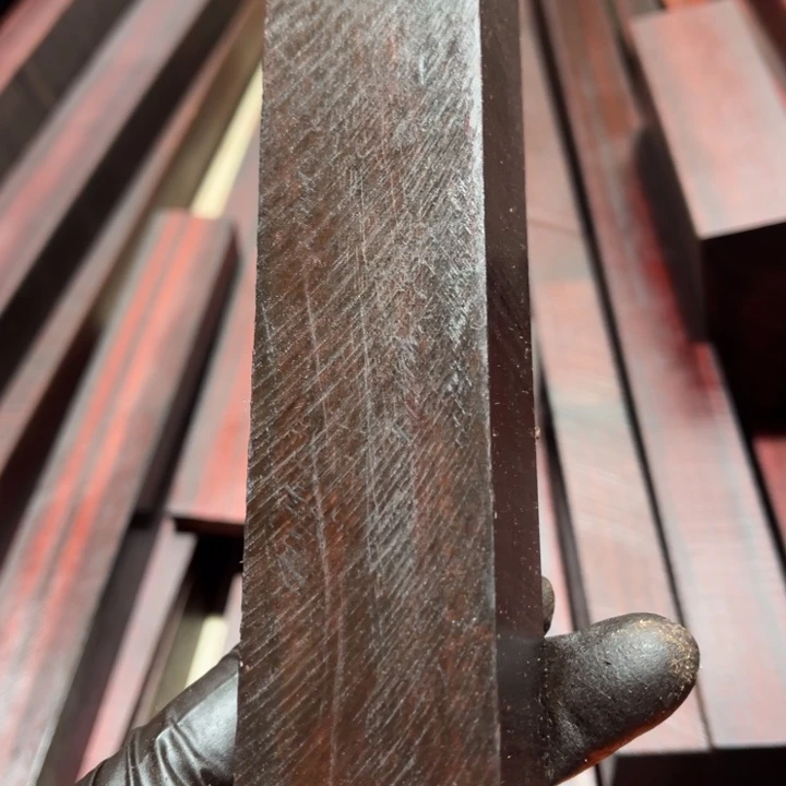 紫檀木类端景台糊*仙