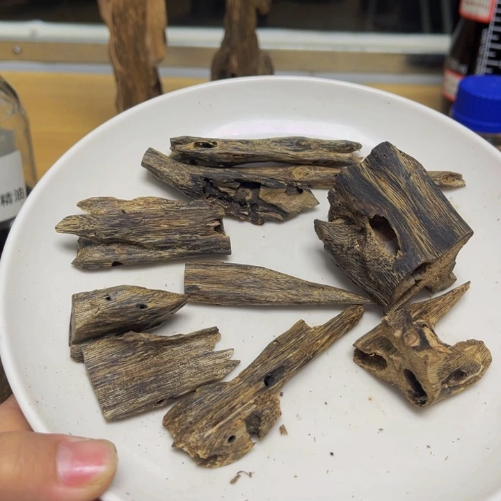 沉香沉香碎屑小*屋千里香加陆河50克