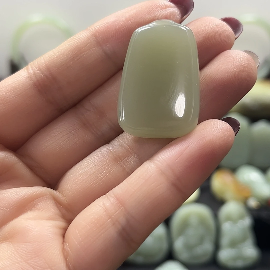 和田玉（青白玉）未镶嵌吊坠(不含链)
