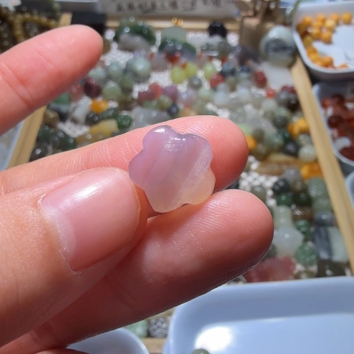 和田玉未镶嵌珠宝半成品六*哈