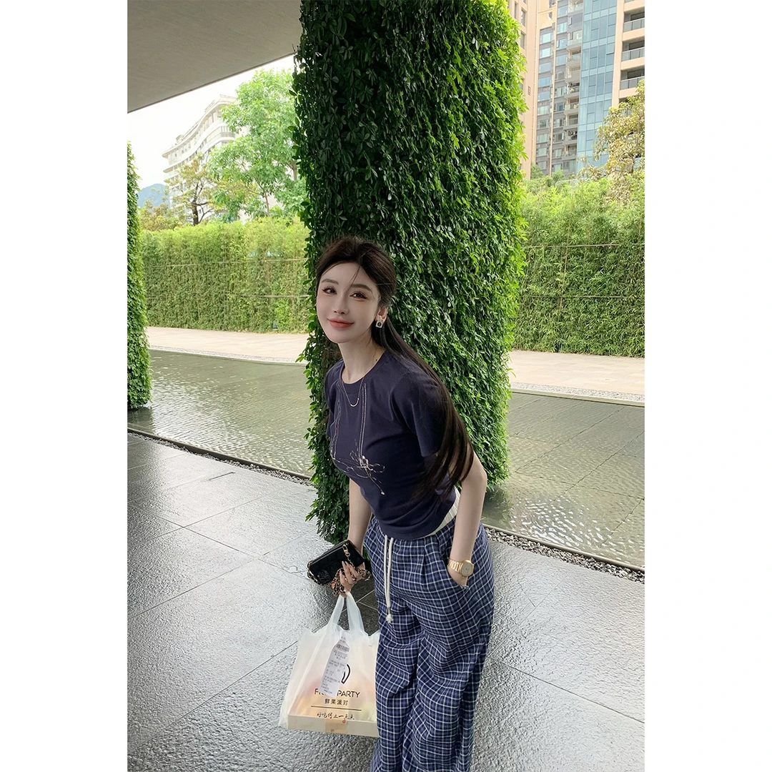 毛妮LADIESFIRST【鬼马童趣】珍珠链眼镜印花T恤女抽褶短袖L1801