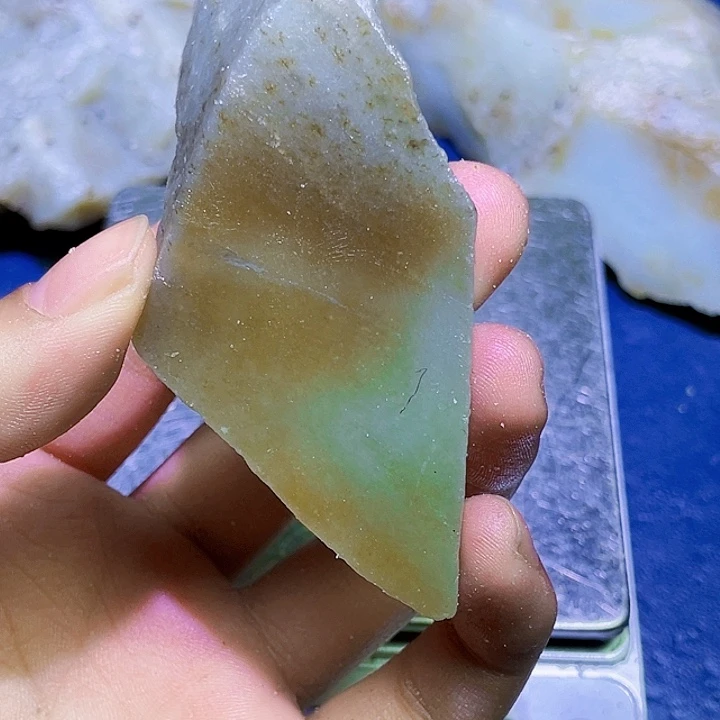 和田玉（糖玉）未镶嵌珠宝半成品