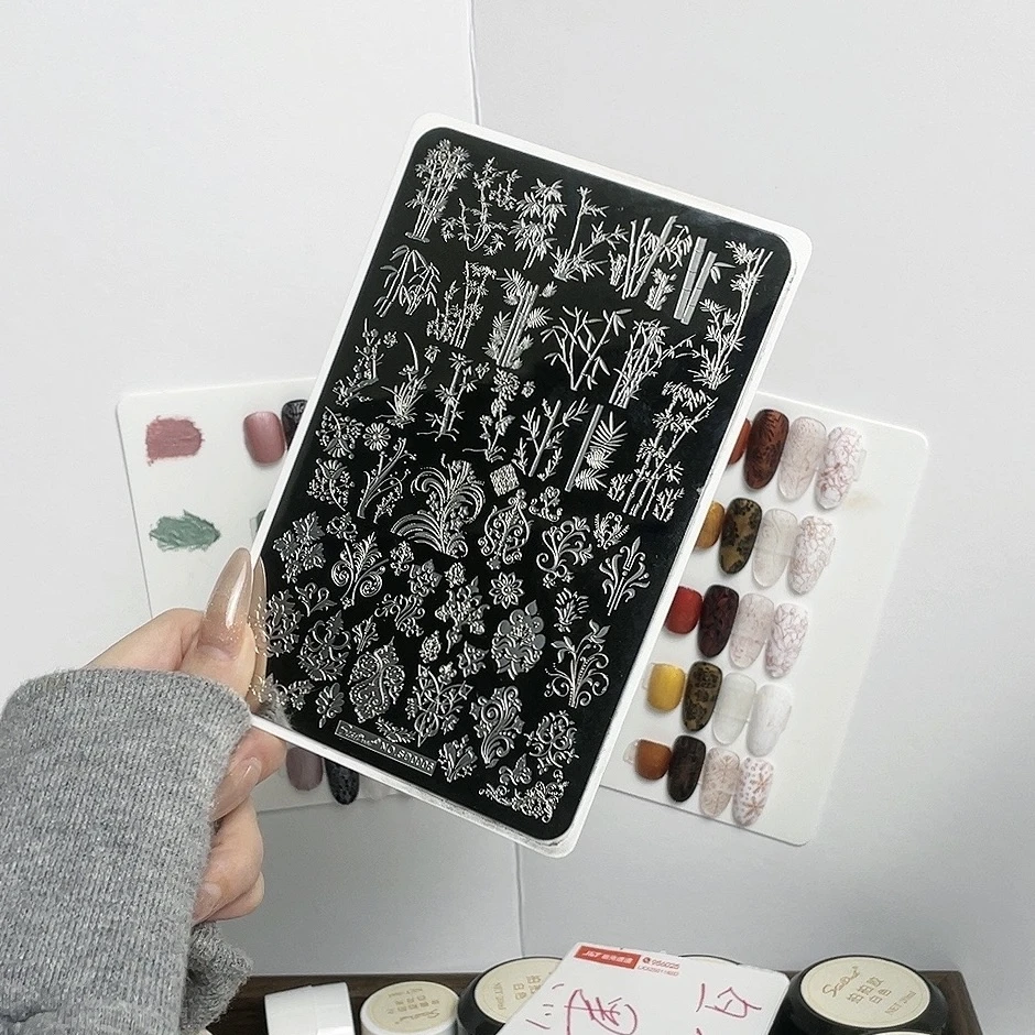 【瑕疵福利品 介意勿拍】美甲转印钢板印花模版带背板