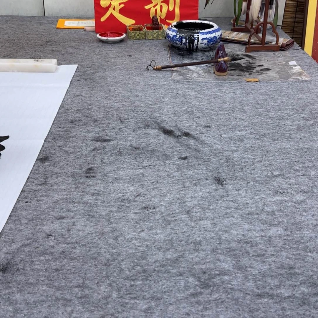 书法四尺对开白萱，三个大字，➕八个小字