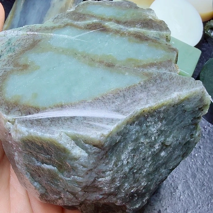 和田玉（糖玉）未镶嵌珠宝奇石