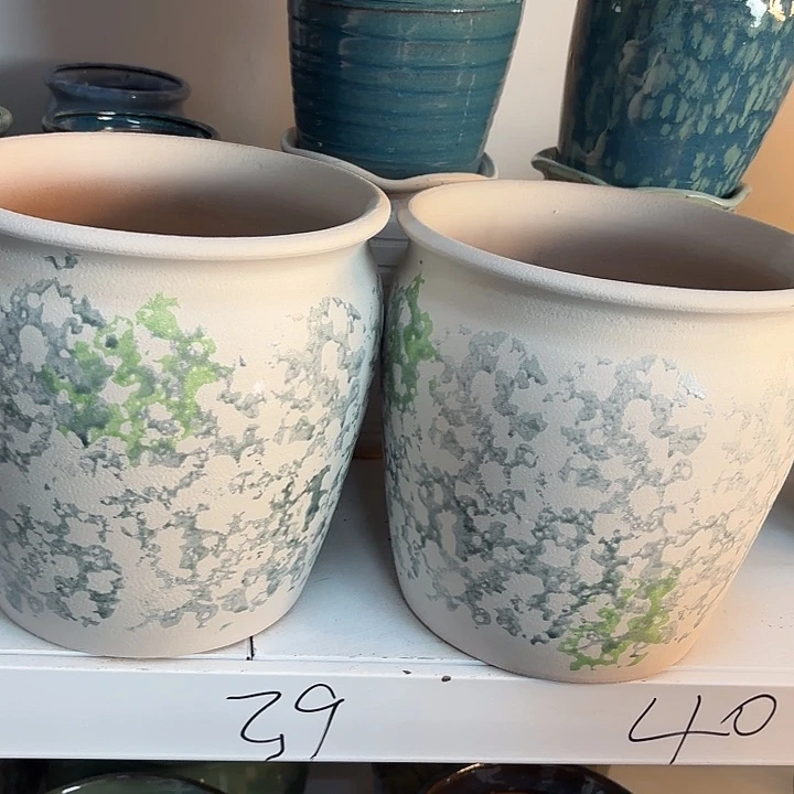 花盆紫砂口20高20。。。。。。。。。。。