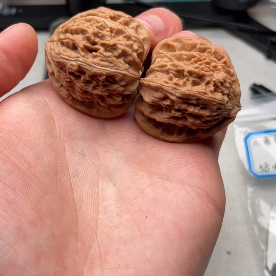 吊坠文玩核桃小三角白