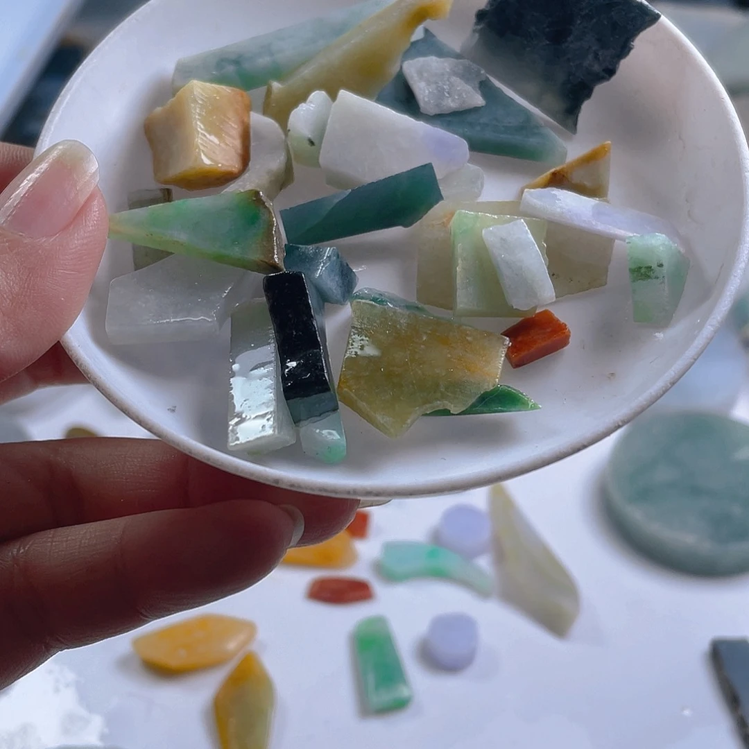 颈饰未镶嵌翡翠A