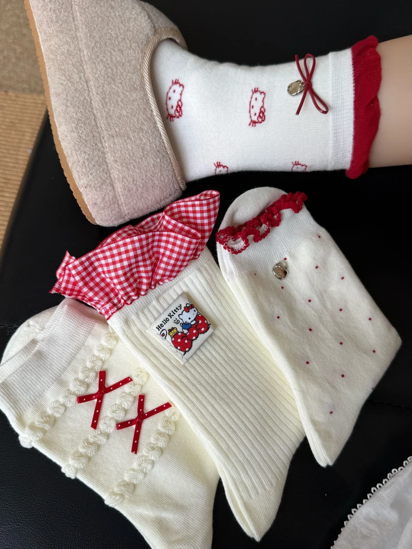 新品秋款Hello Kitty可爱袜子女中筒袜纯棉无骨花边少女日系ins潮