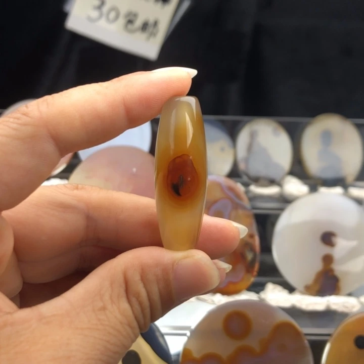 合金玛瑙/玉髓珠宝奇石055