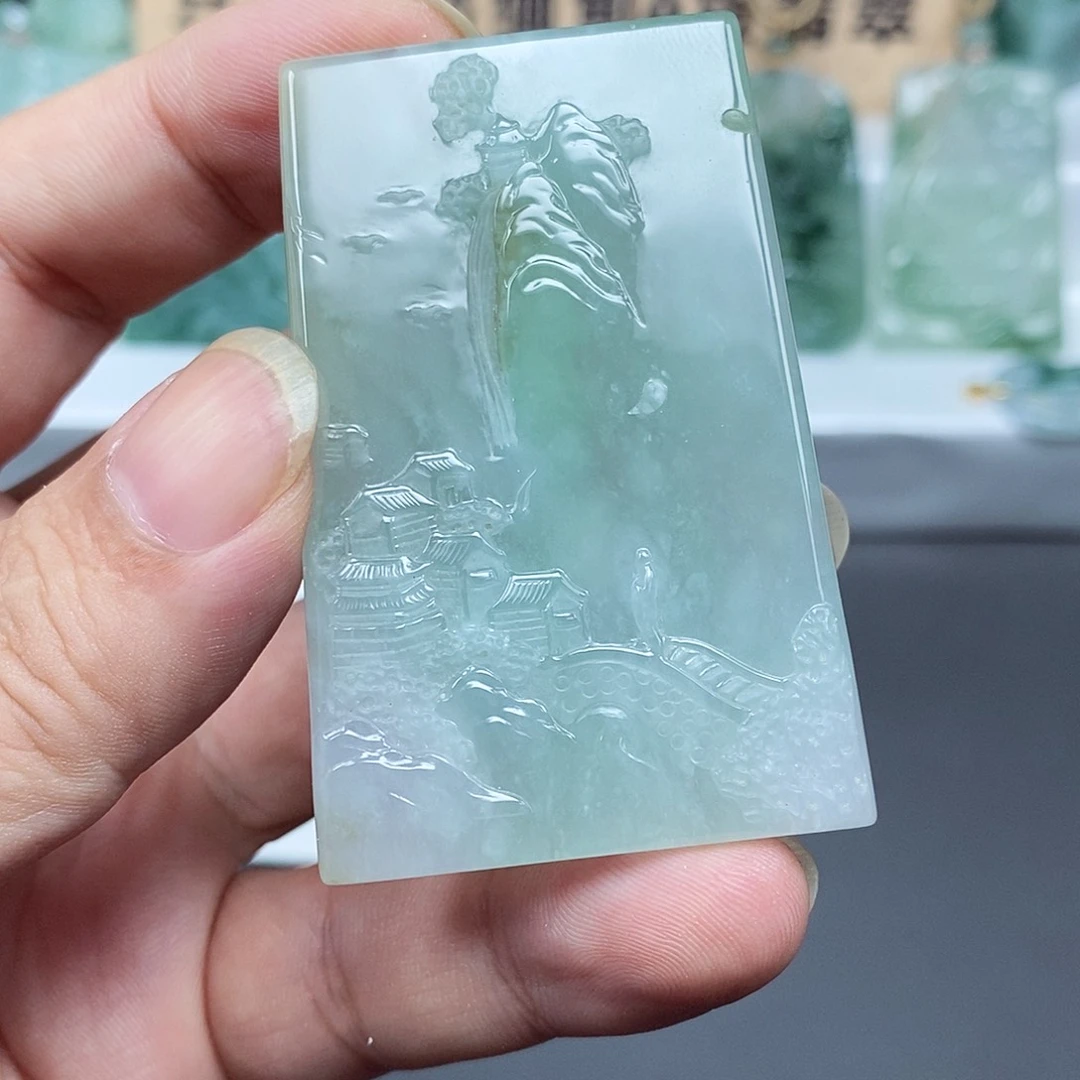 王***文颈饰未镶嵌翡翠翡翠