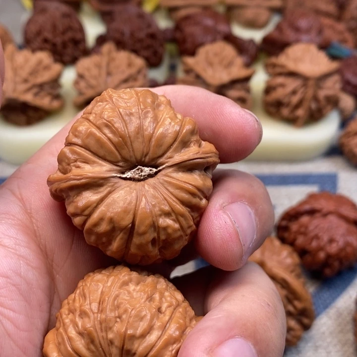 文玩核桃把件初****核桃