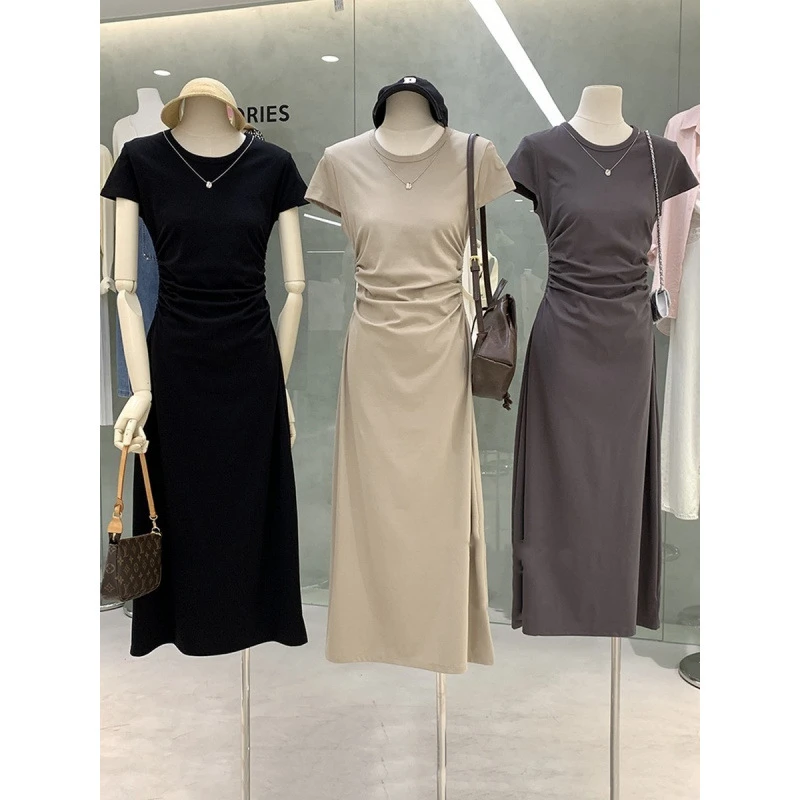 显瘦界明星圆领褶皱长款短袖裙子2025新款舒适百搭小众设计连衣裙