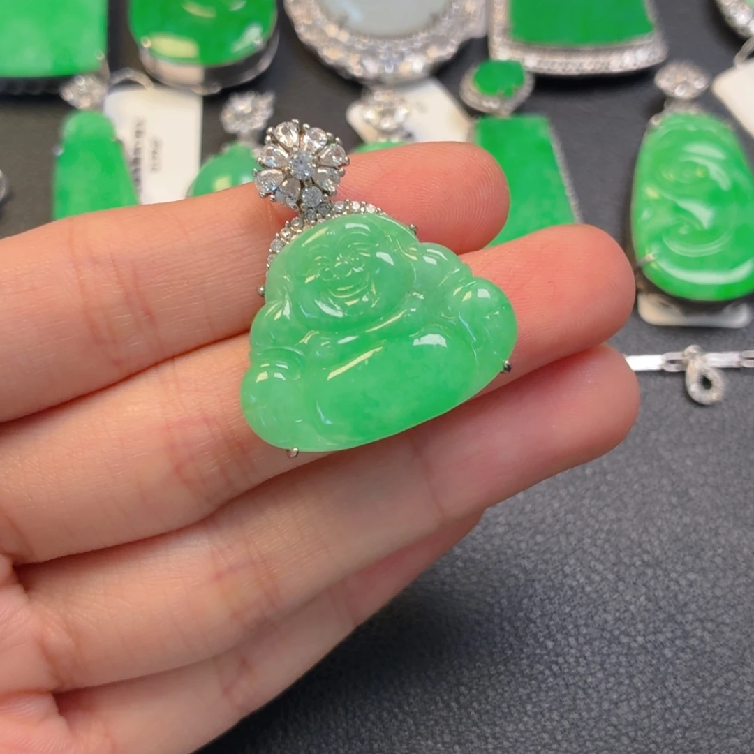 喵***酱翡翠银S925镶嵌颈饰