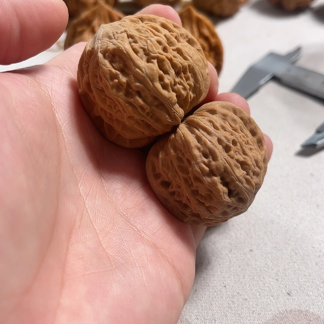 不***八文玩核桃吊坠铁锤