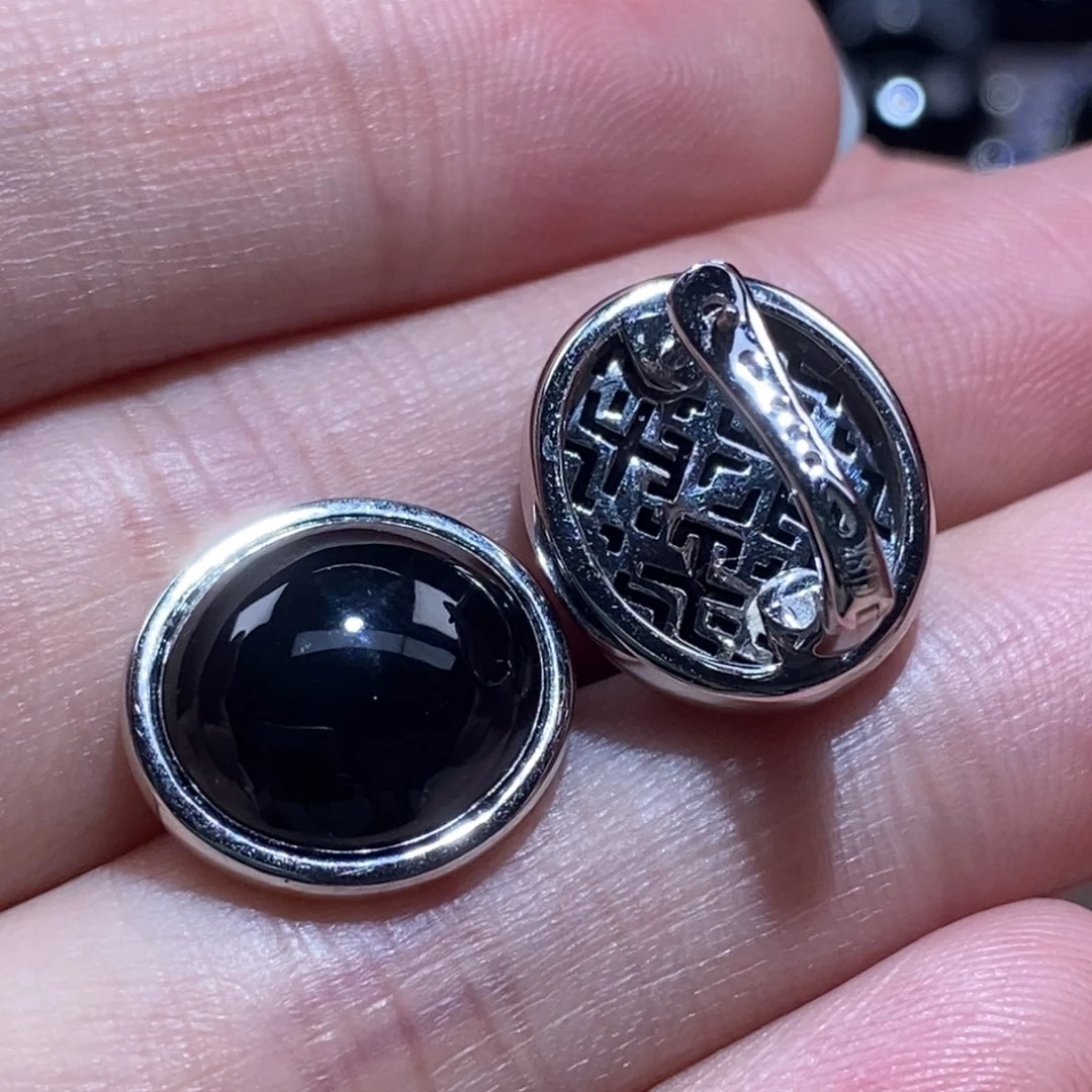 18K金镶嵌翡翠耳饰