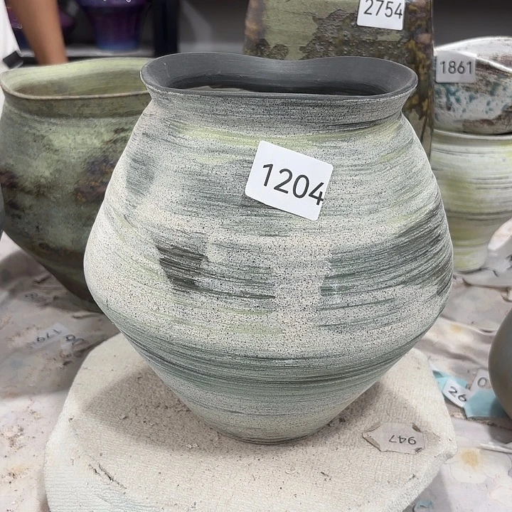 摆件高23，口13，无孔1204