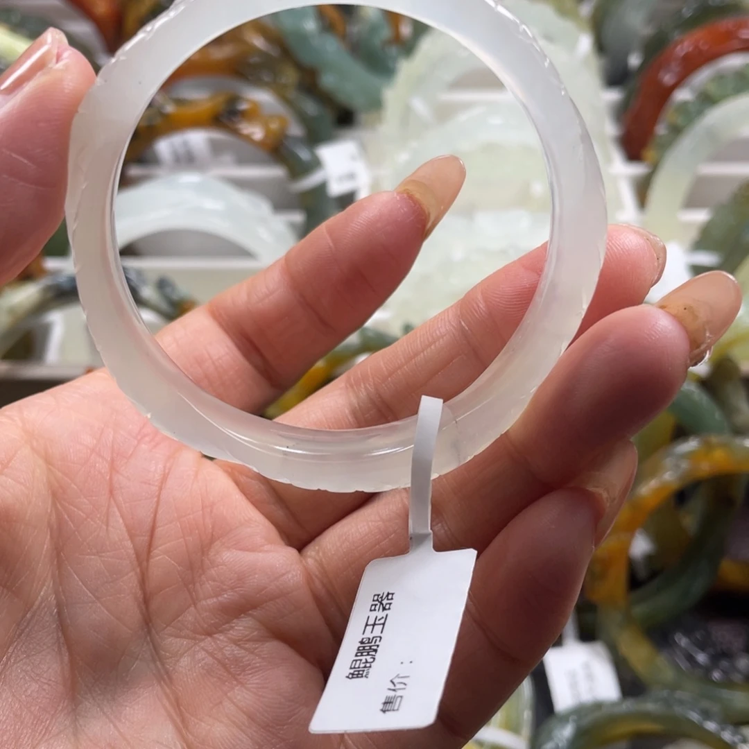 未镶嵌蛇纹石玉手镯