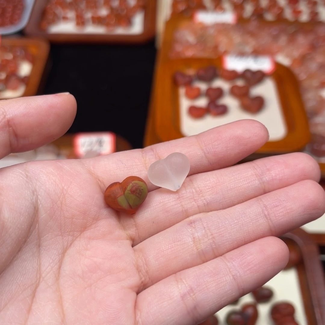 吴***恼南红玛瑙未镶嵌吊坠(不含链)