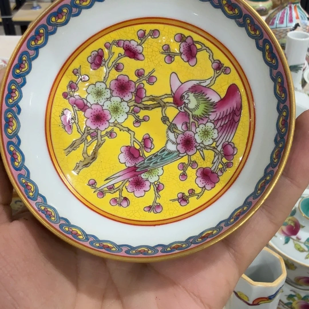 瓷片摆件等方式在不同行业上