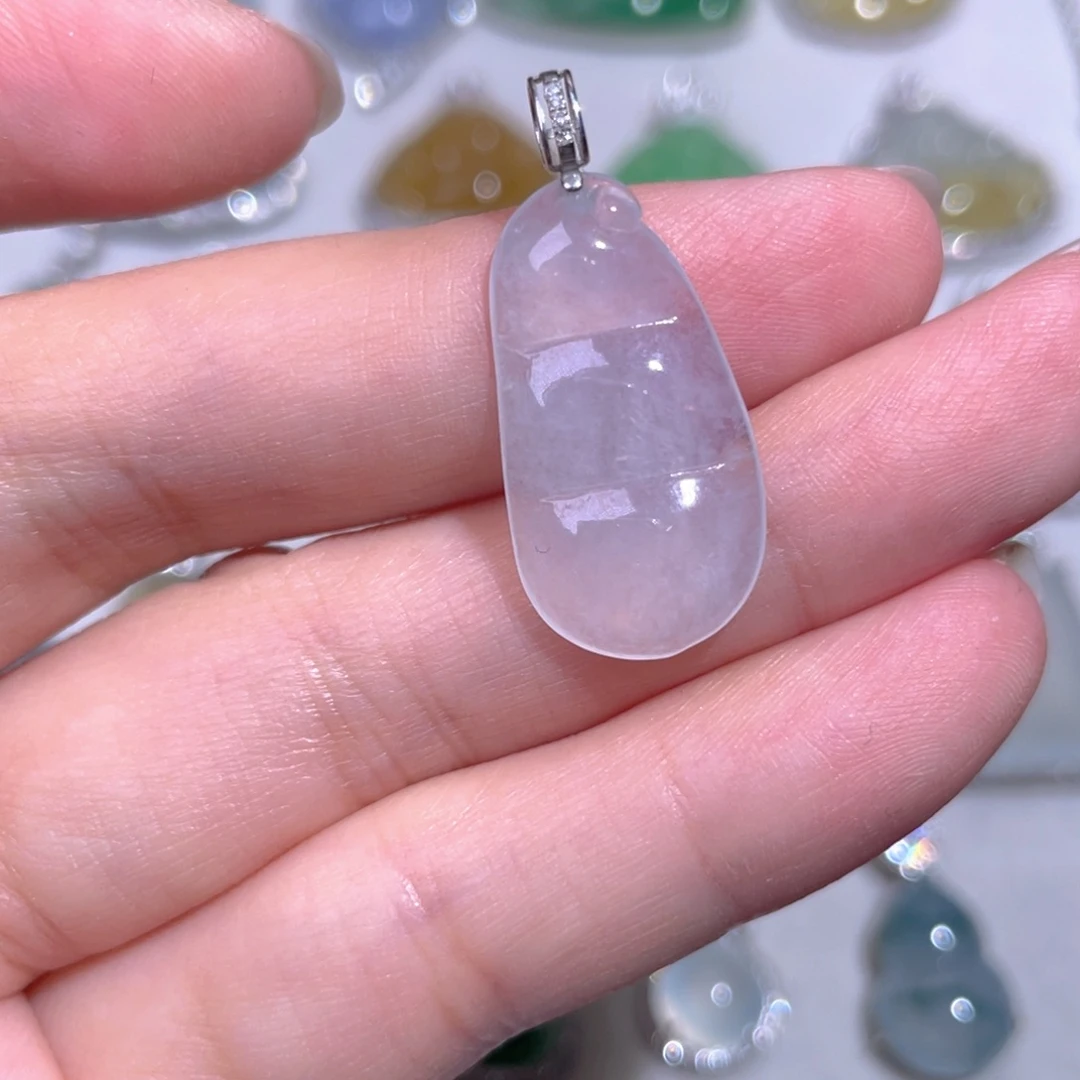 颈饰18K金镶嵌翡翠翡翠