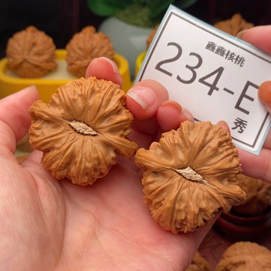 文玩核桃把件白狮43