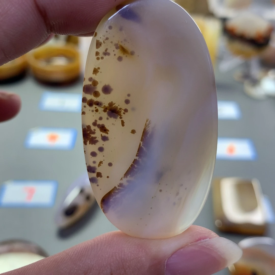 玛瑙/玉髓颈饰未镶嵌