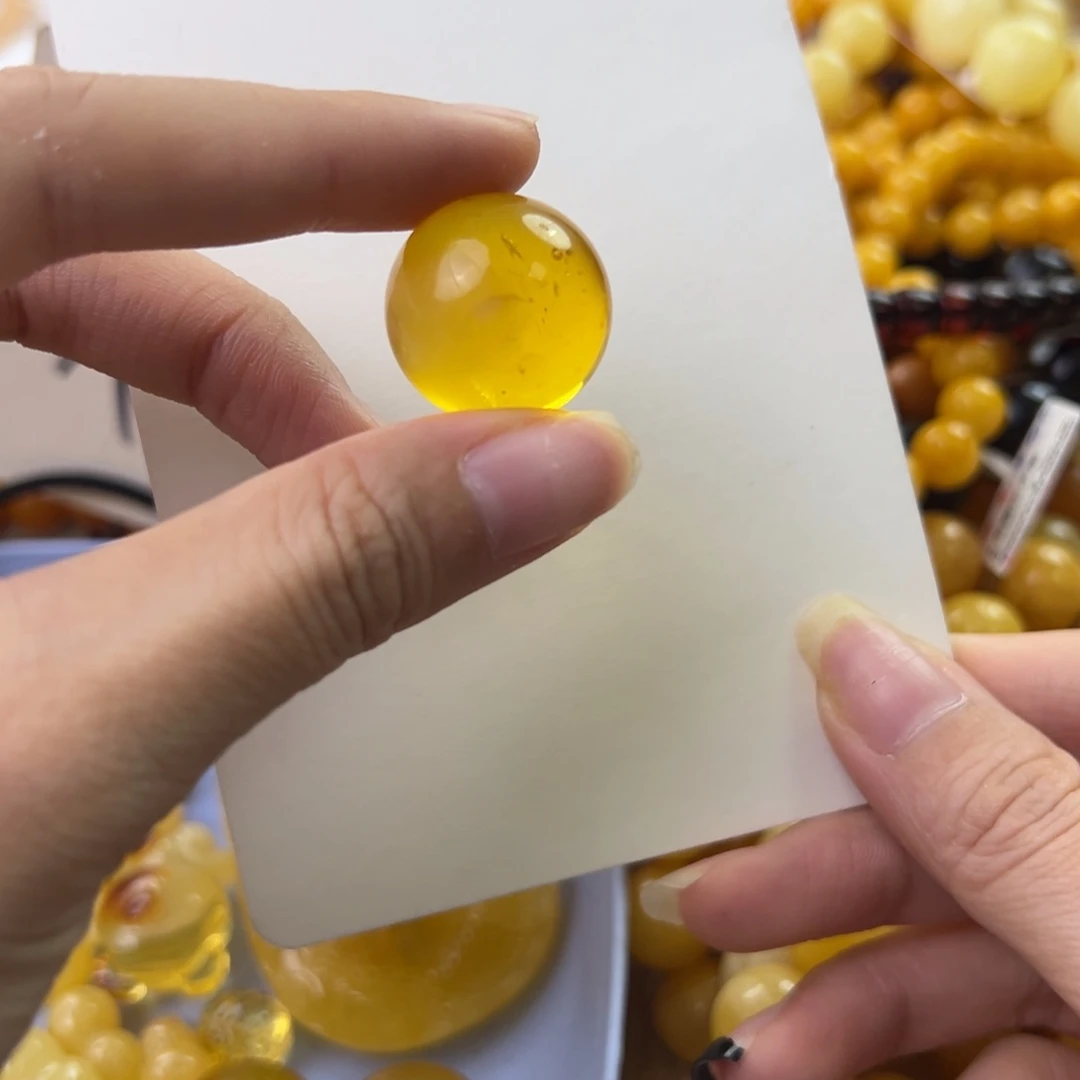 琥珀珠宝奇石未镶嵌