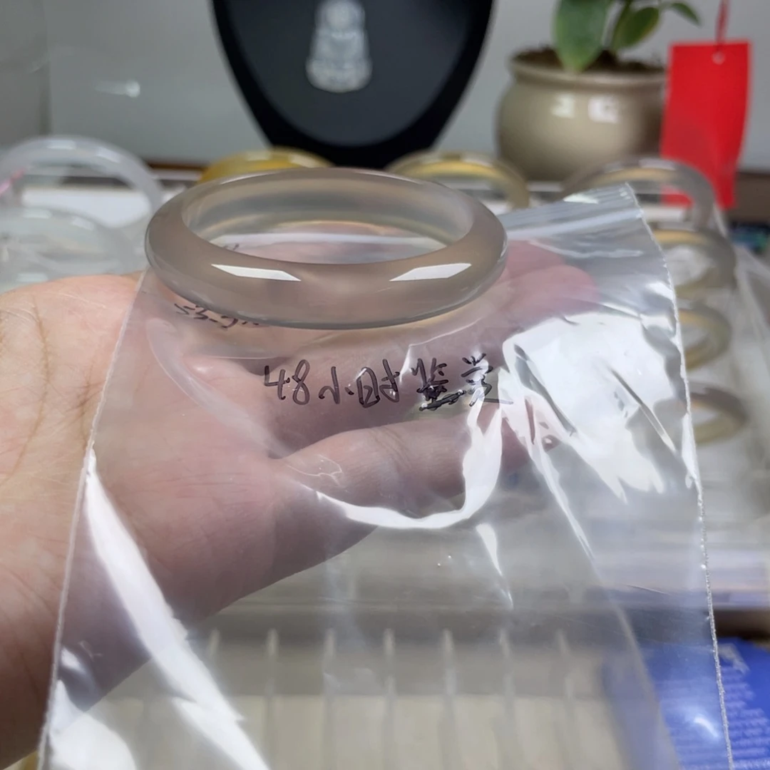 手镯玛瑙/玉髓未镶嵌