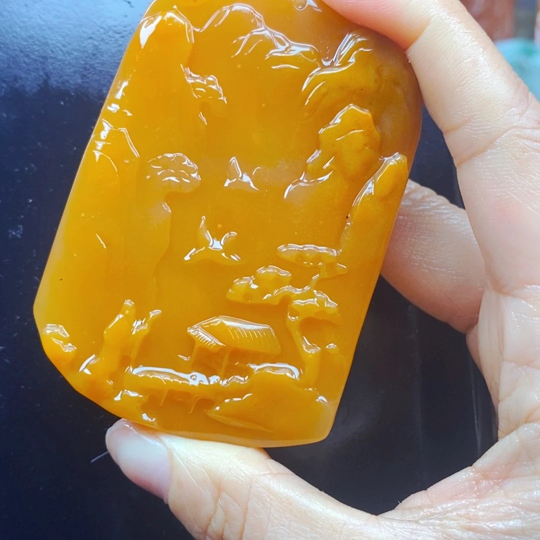 石英质玉（黄龙玉）未镶嵌颈饰