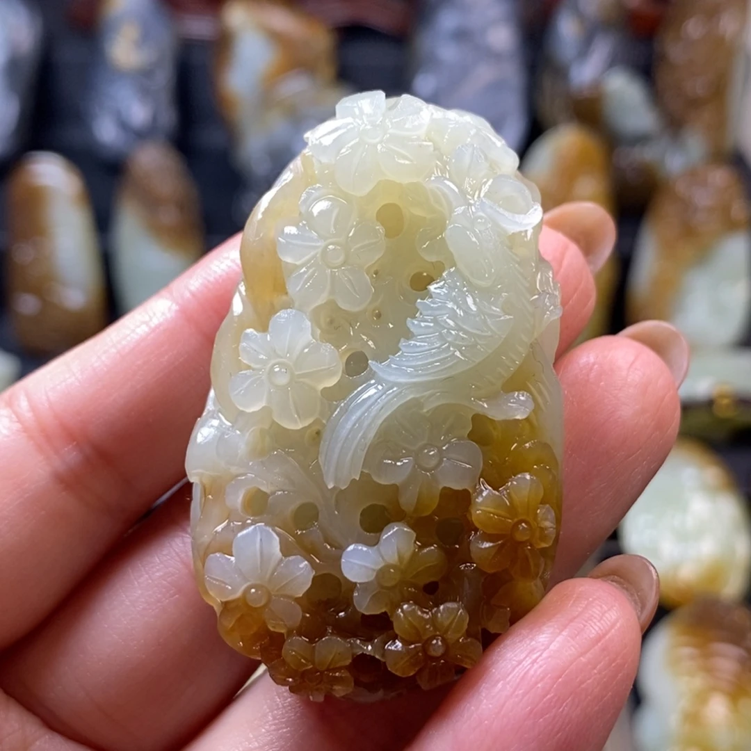 深***澜和田玉未镶嵌挂件