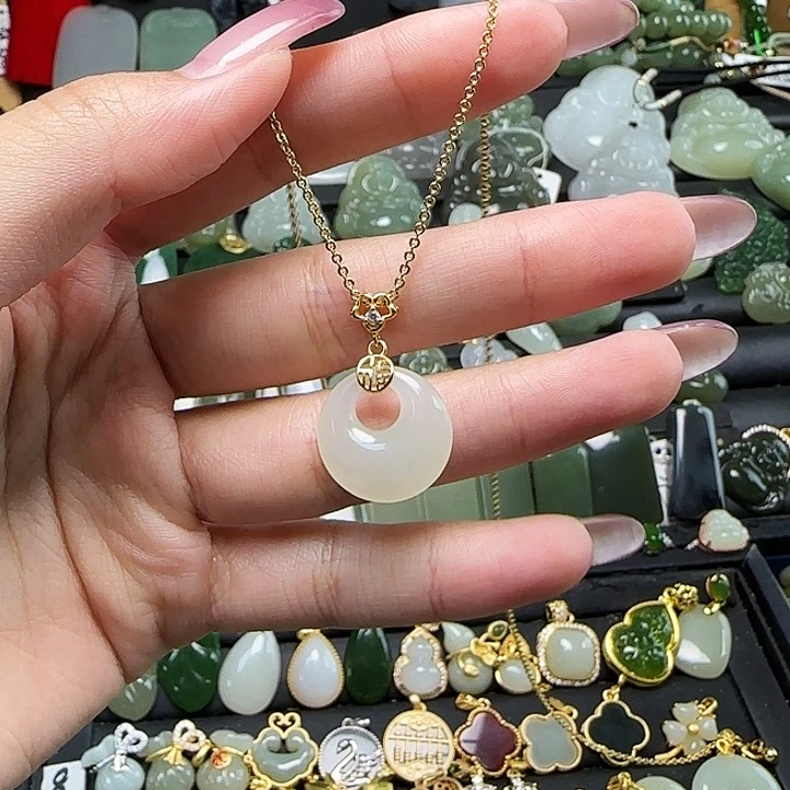 和田玉银S925镶嵌吊坠(赠链)