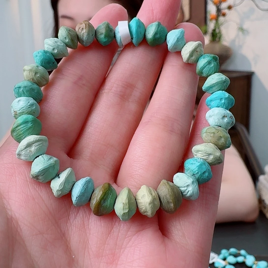 未镶嵌绿松石珠宝奇石