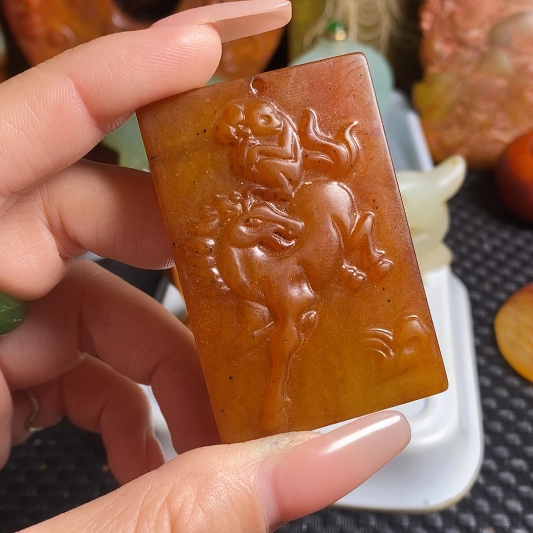 岫岩老玉（透闪石质玉）未镶嵌珠宝奇石