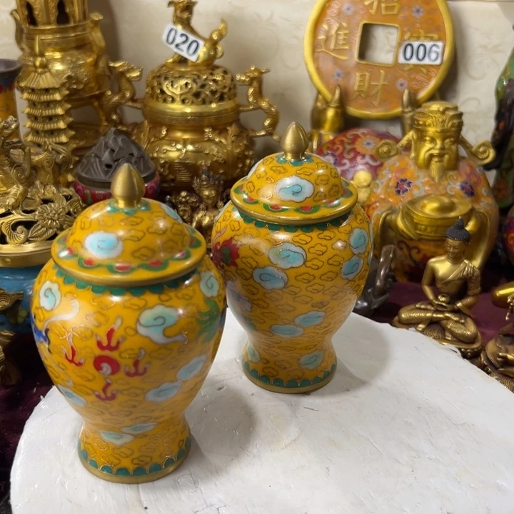 吴*平摆件。