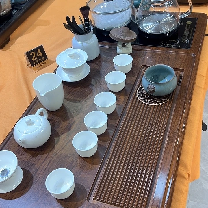 唔知佢個人就讀學校名稱叫做冇