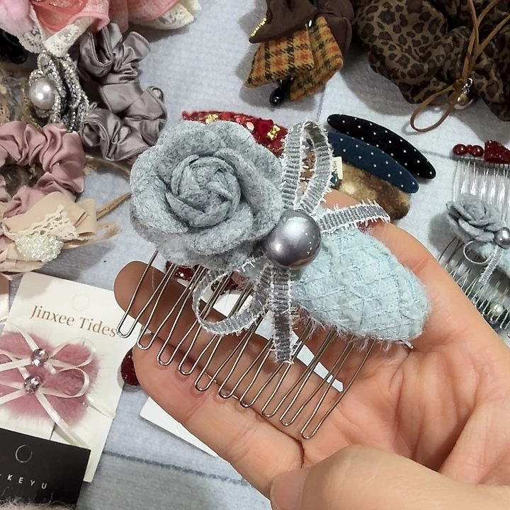 布艺铁合金灰色花朵叉梳-2