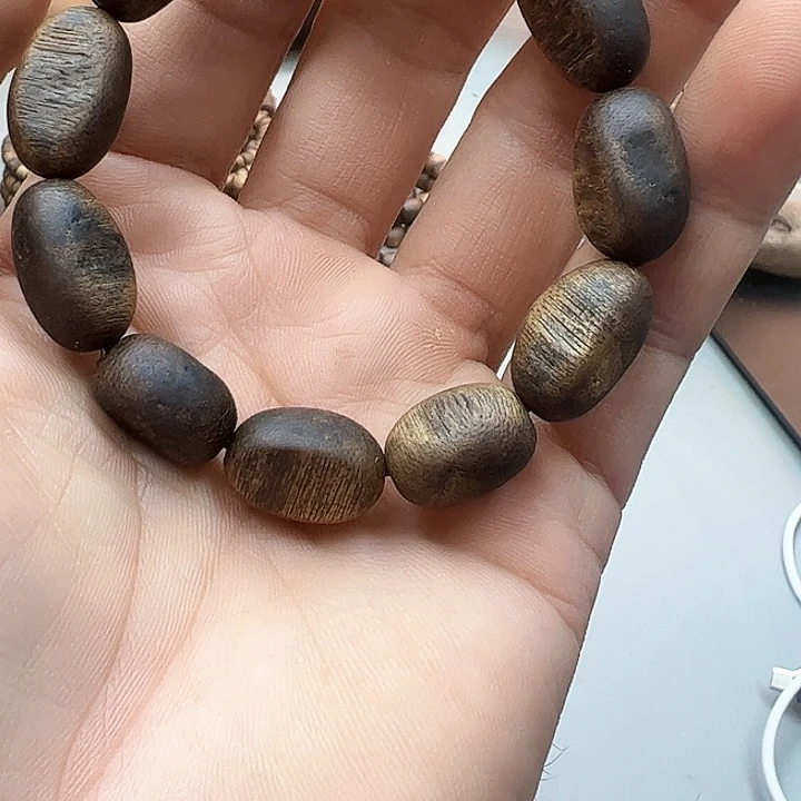 无***择沉香沉香碎屑老白棋1.2mm留疤单圈，16克高货多样性发一