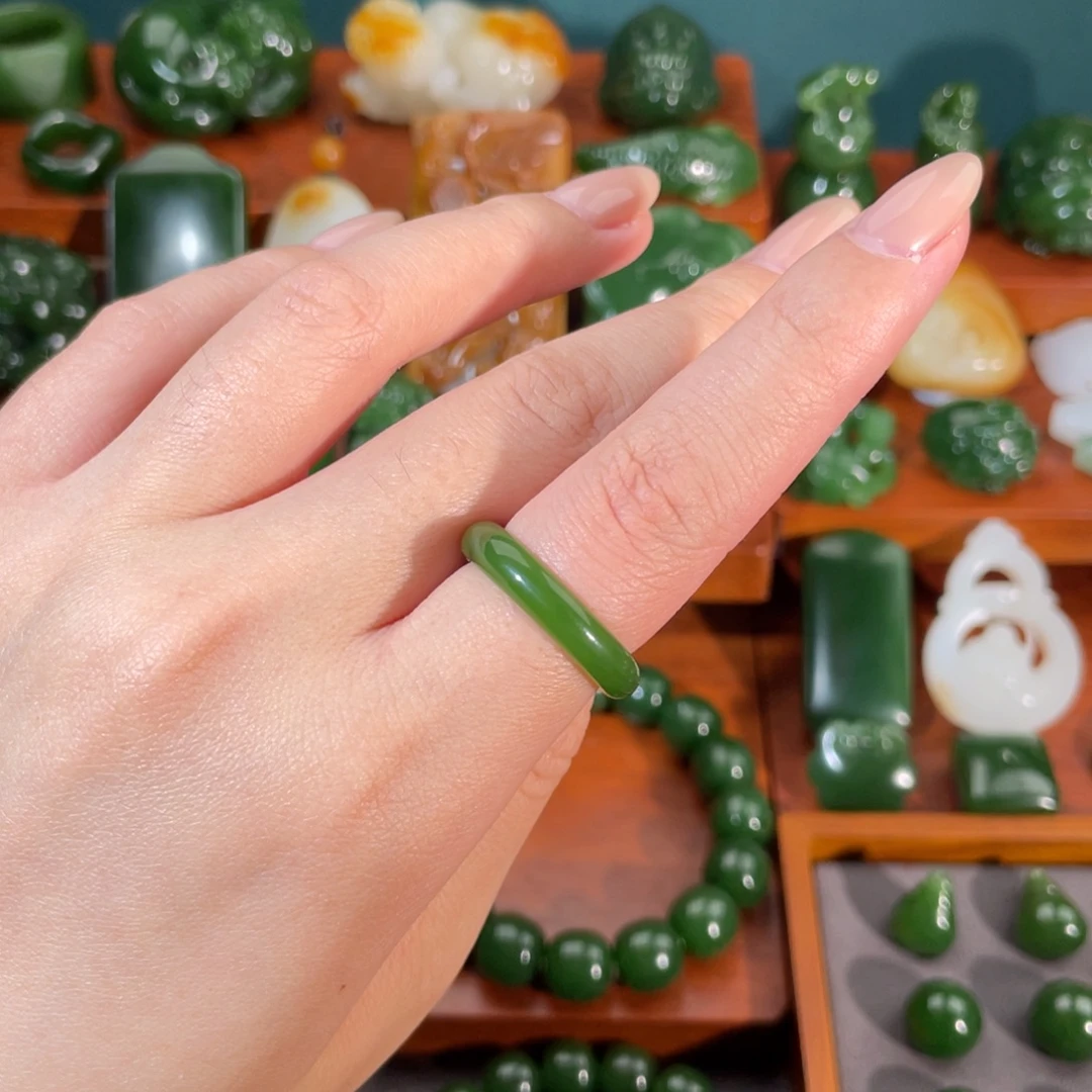 和田玉未镶嵌颈饰18.4直径