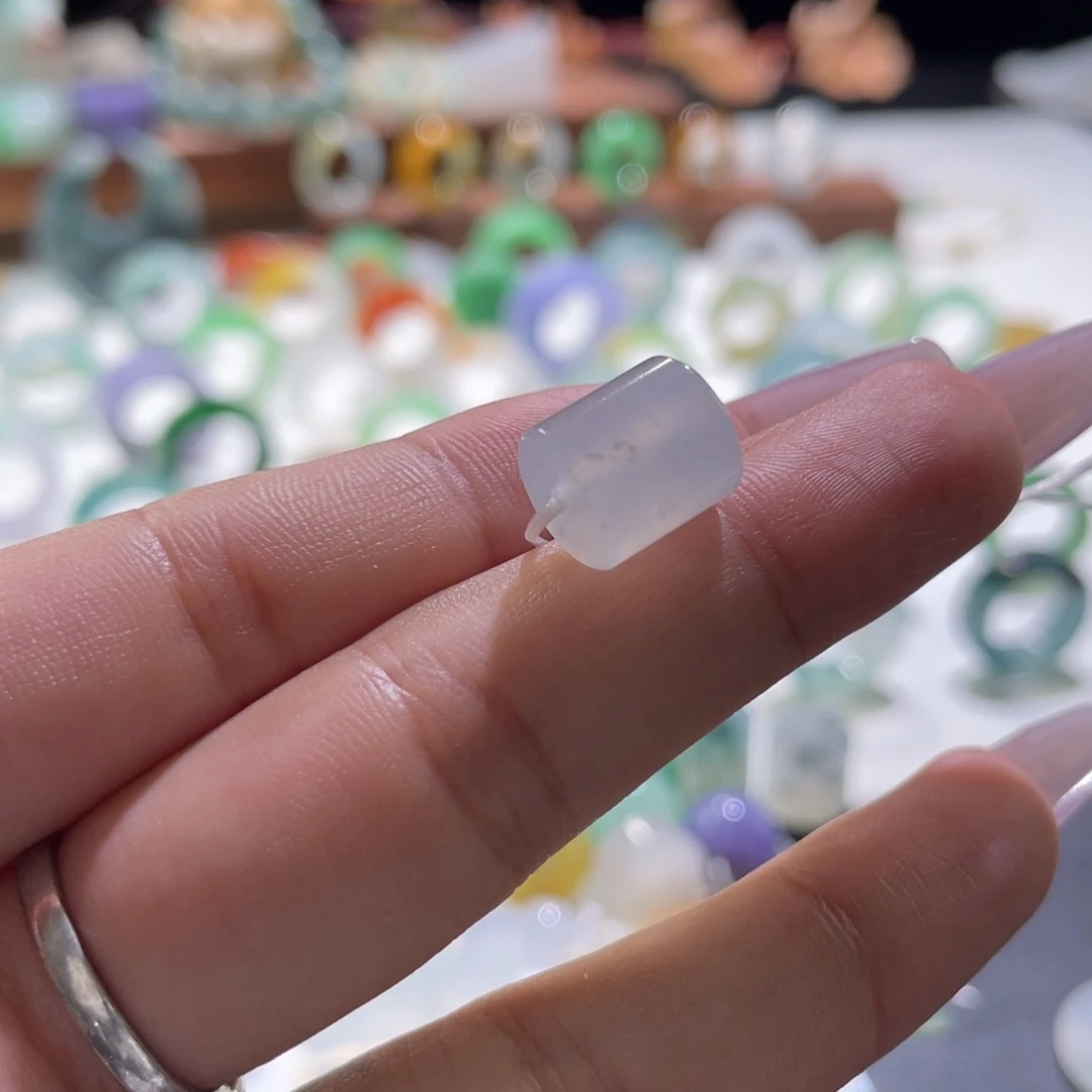 未镶嵌定制翡翠翡翠