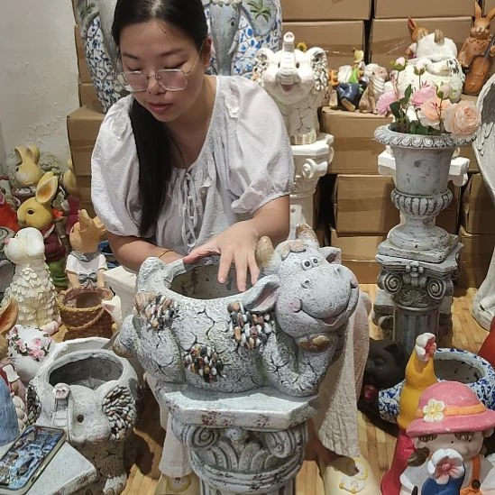 合成树脂氧化镁灰色牛牛花盆