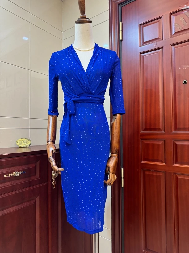 轻奢气质显瘦纹理收腰细闪性感烫玻璃钻连衣裙修身