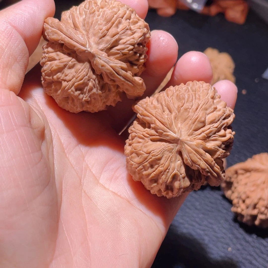 桃核吊坠招****42尺白狮子