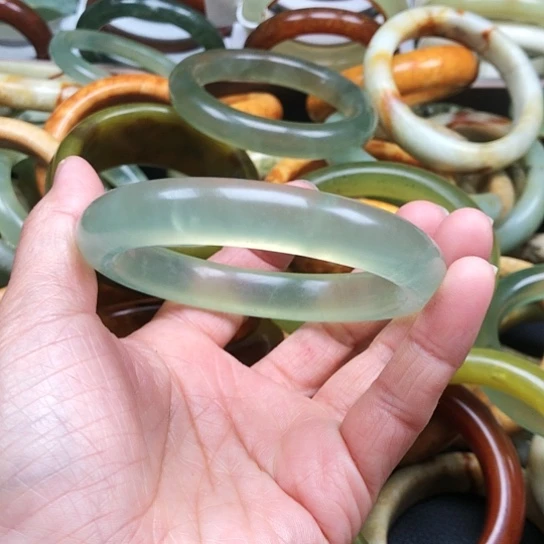 蛇纹石玉手镯未镶嵌仲*